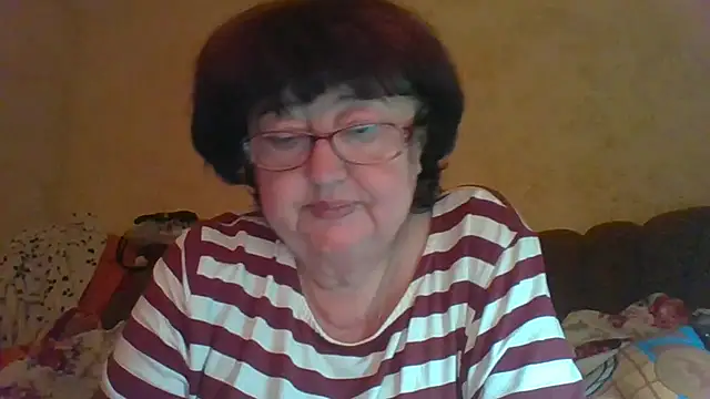 milasky5303 - MilaSky5303's free webcam