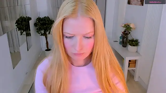 Laly_Peach