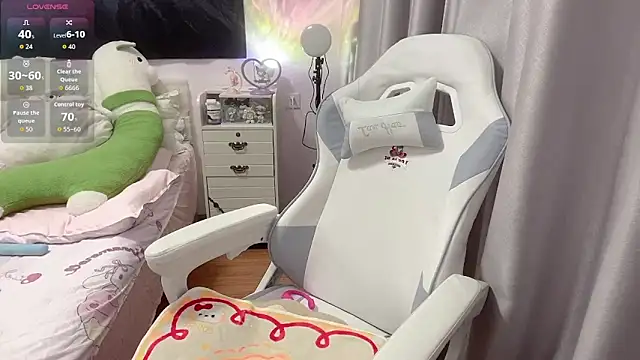 Mia-6688