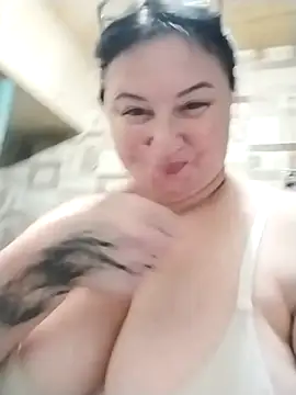 Holly-69