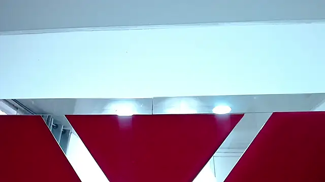 nicollewayne10 - Nicollewayne10's free webcam - UK Sex Cams