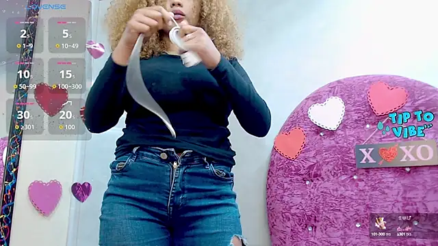 litzy_curly - Litzy_Curly's free webcam - UK Sex Cams