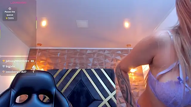Emmaa_white_
