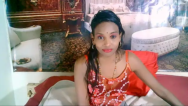 indianlovebug - IndianLoveBug's free webcam - UK Sex Cams