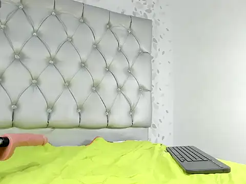 michelle_perla - Michelle_perla's free webcam - UK Sex Cams