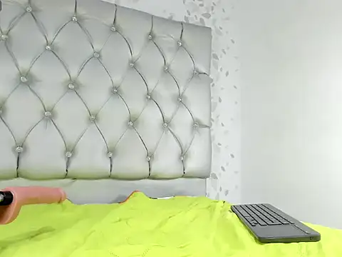 michelle_perla - Michelle_perla's free webcam - UK Sex Cams