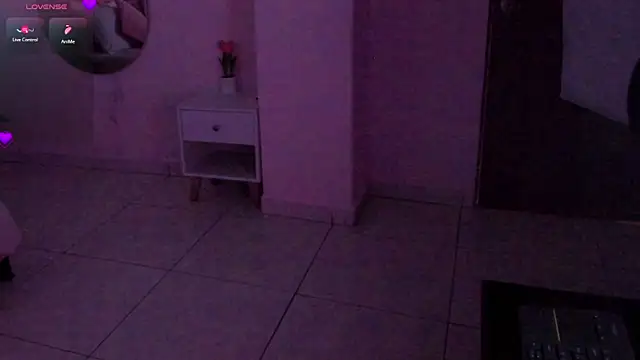 lia_queen18
