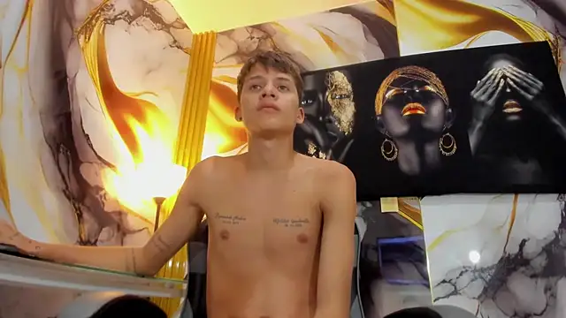 mono_blonde (M twink) - Show boxer and hard dick