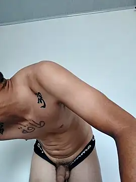 novus22cm - NOVUS22CM's free webcam - UK Sex Cams