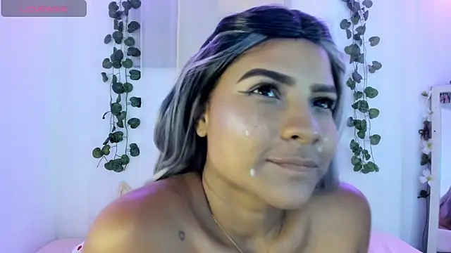 catalina_and_roger - Catalina_and_roger's free webcam