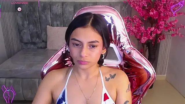  lilith_petit_sub chat room
