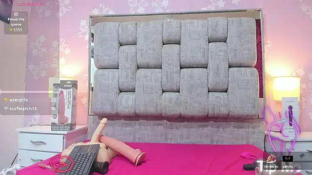  Wonderkloe_ chat room
