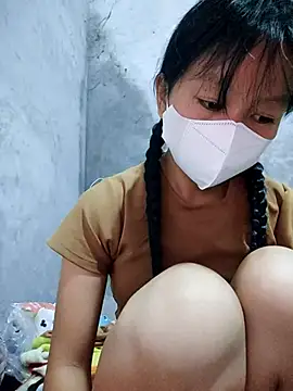 Lilyy-y