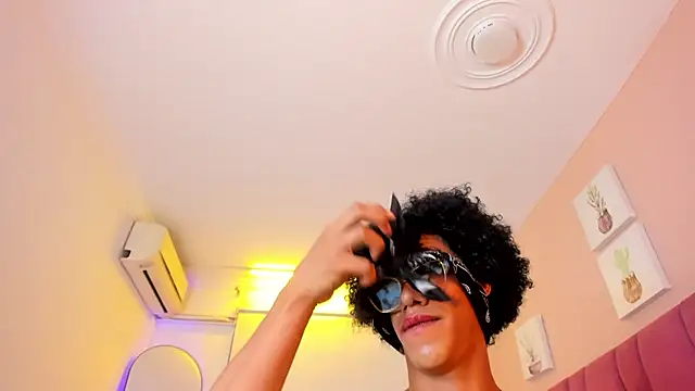 APRILL_FOXX