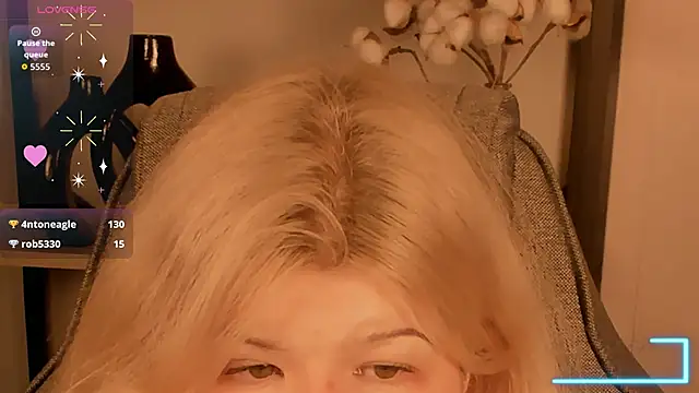  LilithNelson chat room