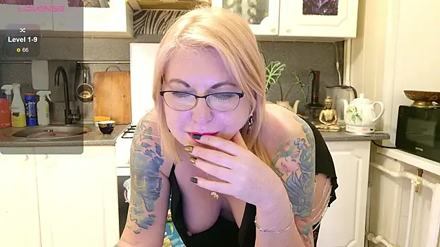 -yourwoman- - -Yourwoman-'s free webcam - UK Sex Cams