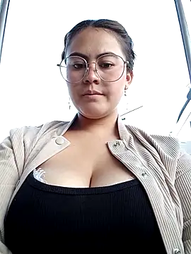 mari_98 - Mari_98's free webcam - UK Sex Cams