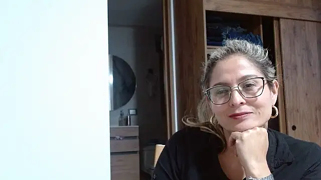 linda-mature43