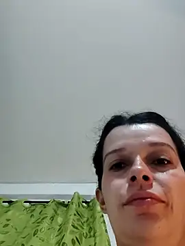 CurvySara1