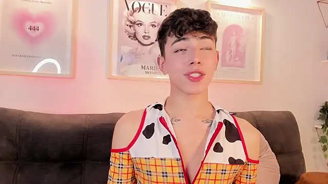 evan_voss (M twink) - put oil in my hard dick