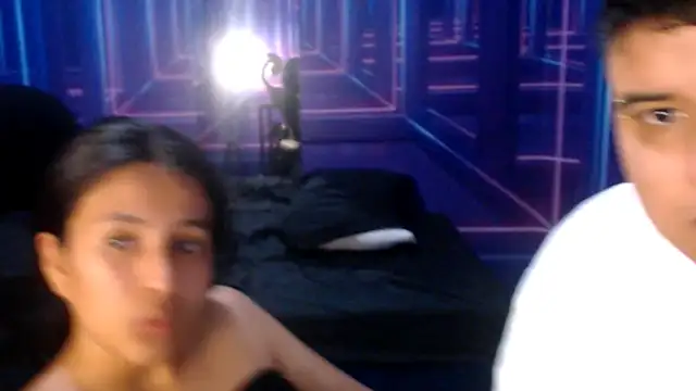 charly_and_laura - Charly_and_laura's free webcam - UK Sex Cams