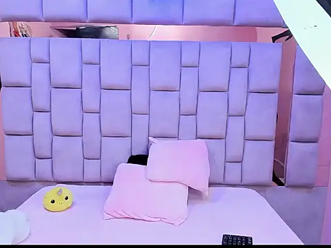 hazel_18_ - Hazel_18_'s free webcam - UK Sex Cams