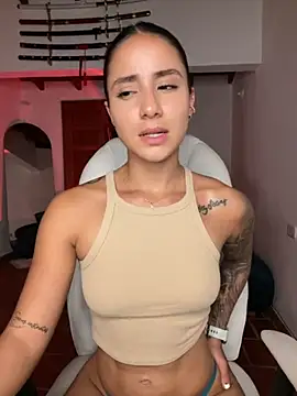 Ale_Lewis from StripChat is Freechat