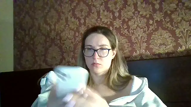 jugira - Jugira's free webcam - UK Sex Cams