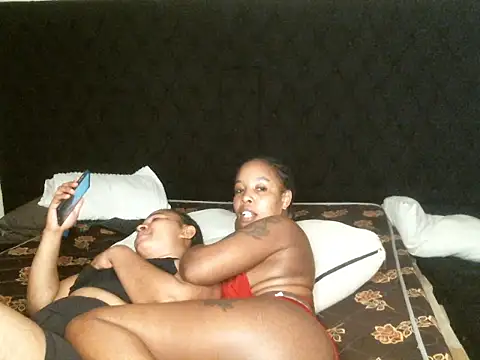 i-am-iconic - I-am-iconic's free webcam - UK Sex Cams
