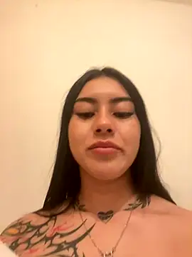 emily_22x