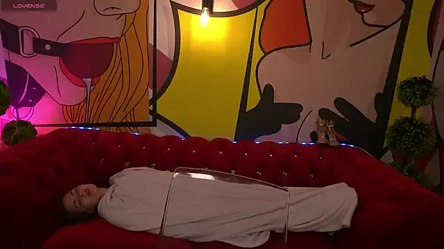 RedDoll_