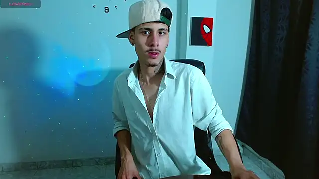 bastiaan_28 - Bastiaan_28's free webcam - UK Sex Cams