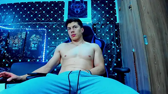 javiersexymann - Javiersexymann's free webcam - UK Sex Cams