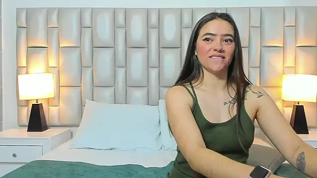 paola_katy_dicks
