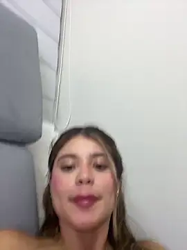 _Alice_1's Stripchat show and profile