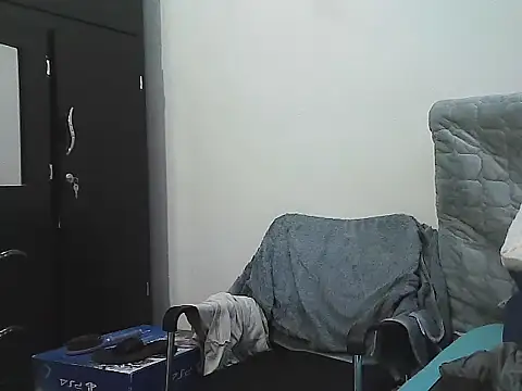 alphalatinobear - AlphaLatinoBear's free webcam - UK Sex Cams