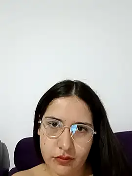 MiaLaurenzz
