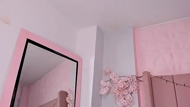 MollyBigBoobs12