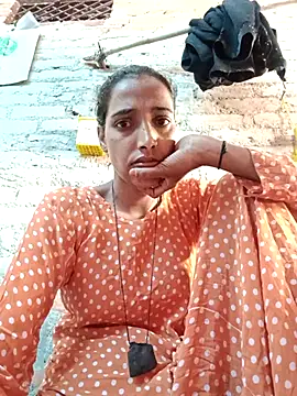 Pinki_thakur_1