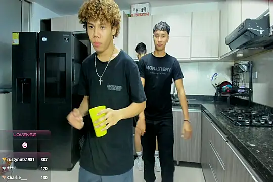 Crazyboys_hot