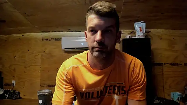 kenny_kyle (Ask my age) - naked 5 mins