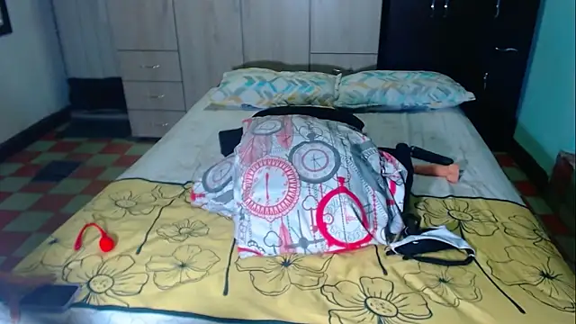 Mia_sexy18_