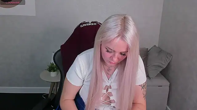  Joyce_Howard chat room