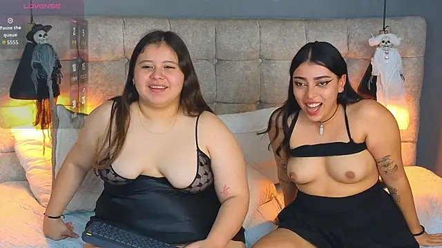 laia_and_aloby - Laia_and_Aloby's free webcam - UK Sex Cams