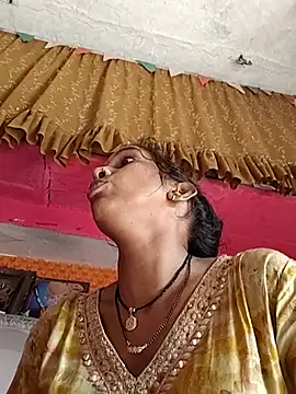 Hotty-Nidhi
