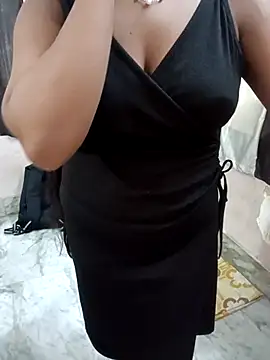 disha_33 - Disha_33's free webcam - UK Sex Cams