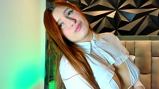 megan_whitee__