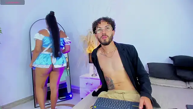  Violet_and_Paul chat room