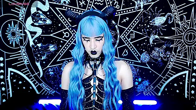 naomi_satan