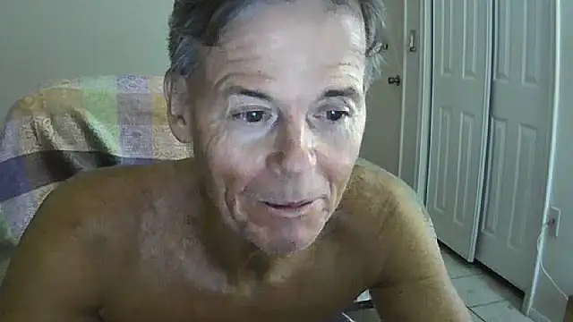 nakeedcowboi65